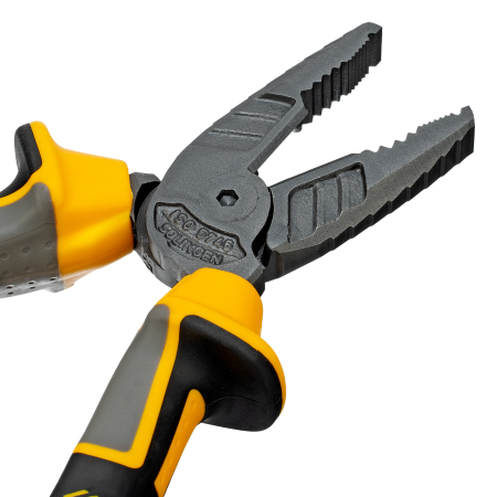 Плоскогубцы комбинированные DENZEL 165 мм, трехкомпонентные рукоятки