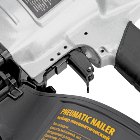 Нейлер пневматический DENZEL CN70 для гвоздей CNW от 45 до 70 мм