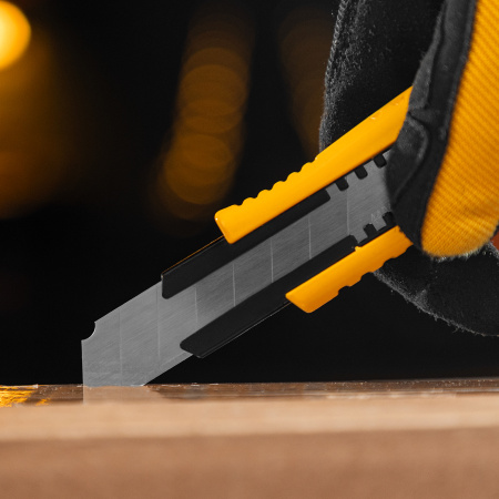 Лезвия DENZEL 18 мм, нерж. сталь 440, 0,5 мм, 5 штук