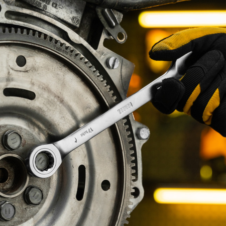 Ключ комбинированный трещоточный DENZEL, 17 мм, CrV, матовый хром