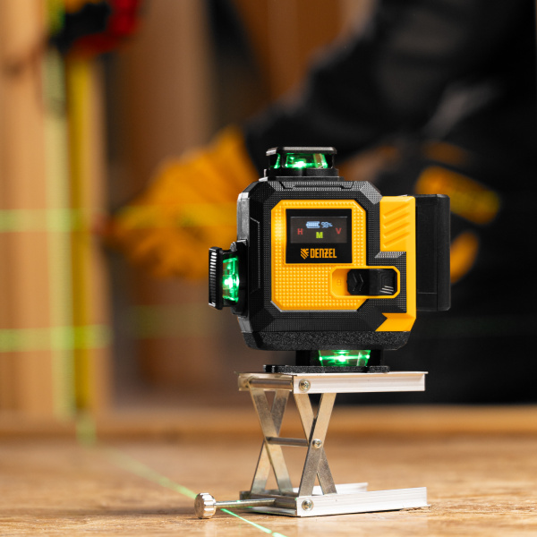 Лазерный уровень мультипризменный DENZEL DLV-360-4C, 30 м, зеленый луч, Li-Ion 2,4 Aч, кейс