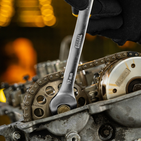 Ключ комбинированный трещоточный DENZEL, 17 мм, CrV, матовый хром