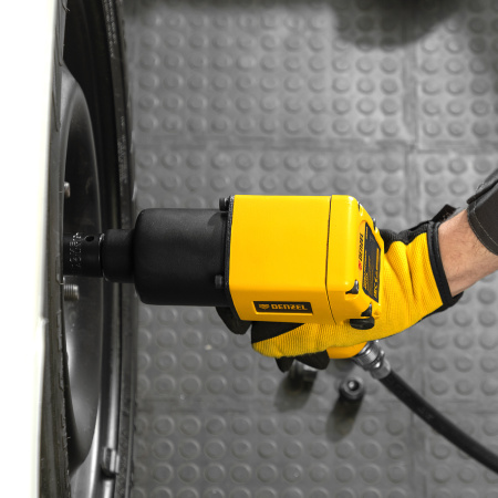 Пневмогайковерт ударный DENZEL IW860+набор головок, 1/2, 7000 об/мин, 868 Нм