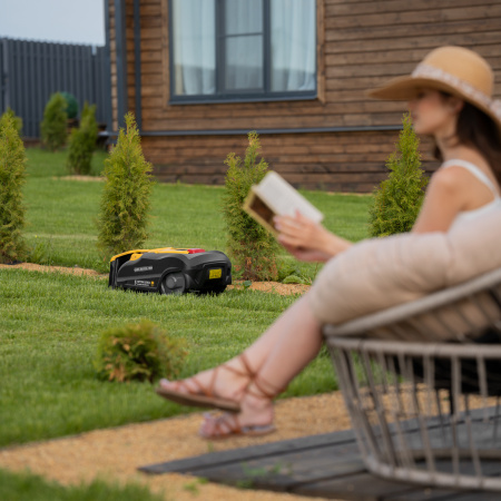 Робот-газонокосилка DENZEL Grass Master 1000  1000м2, 3Ач, 28V, LCD дисплей, Wi-Fi