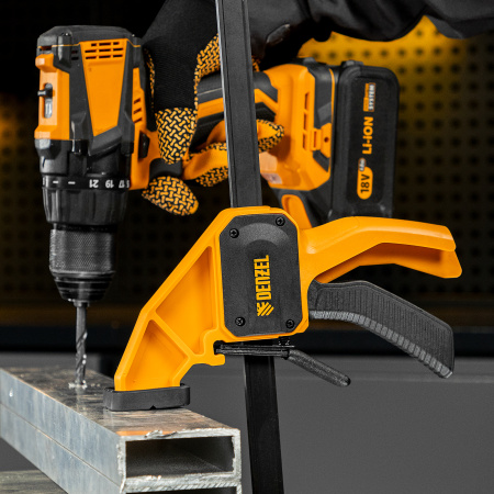 Струбцина DENZEL F-образная, быстрозажимная, 300 х 80 мм, усиленный нейлоновый корпус