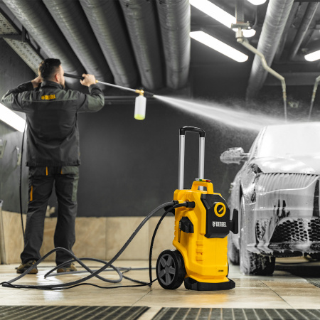 Моечная машина высокого давления DENZEL K 70 Power, 2500 Вт, 180 бар, 600 л/ч, асинхронный двигатель