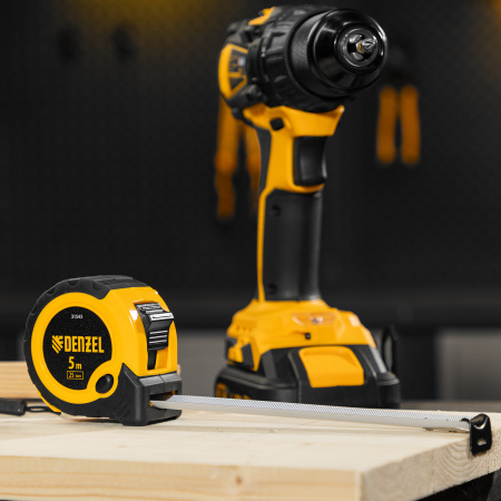 Рулетка DENZEL 5м х 25мм, двухкомп. корпус, кнопка-пауза