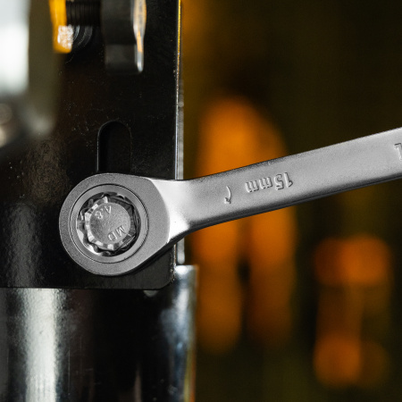 Ключ комбинированный трещоточный DENZEL, 15 мм, CrV, матовый хром