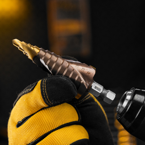 Сверло ступенчатое DENZEL, 6-8-10-12-14-16-18-20-22-24-26-28-30мм, Р6М5К5, 6-гр. хвостовик