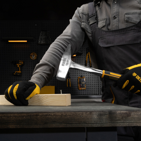 Молоток слесарный DENZEL 800 г, цельнометаллический, двухкомпонентная рукоятка