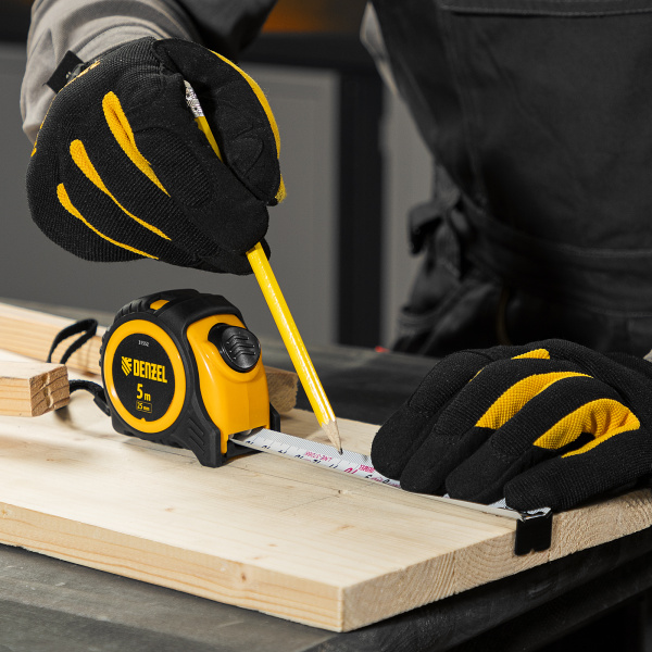 Рулетка DENZEL 5м х 25мм, обрезиненный корпус, автоматическая фиксация