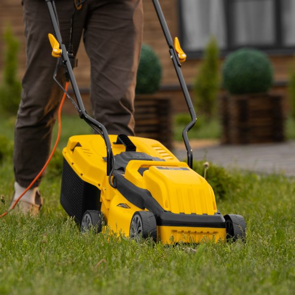 Газонокосилка электрическая DENZEL GMC-1200, шир.,32см, 1200 Вт, 3 уров., травосб. 30 л