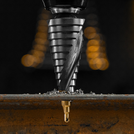 Сверло ступенчатое DENZEL, 4-6-8-10-12-14-16-18-20-22-24-26-28-30-32 мм, Р6М5, 6-гр. хвостовик