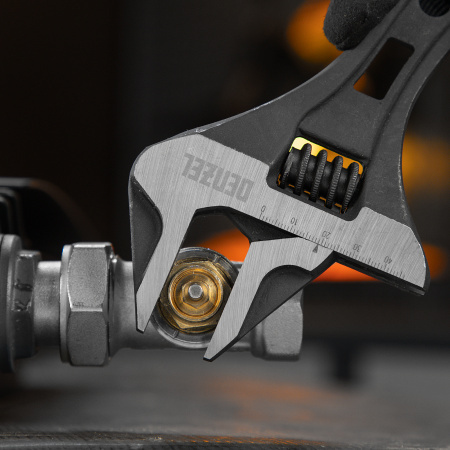Ключ разводной DENZEL 185 мм, CrV, кованый, укороченная рукоятка