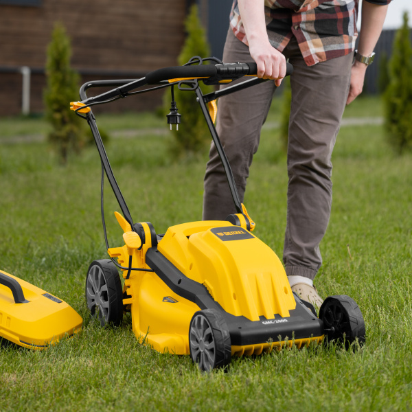 Газонокосилка электрическая DENZEL GMC-2000, шир. 44см, 2000 Вт, 6 уров., травосб. 45 л