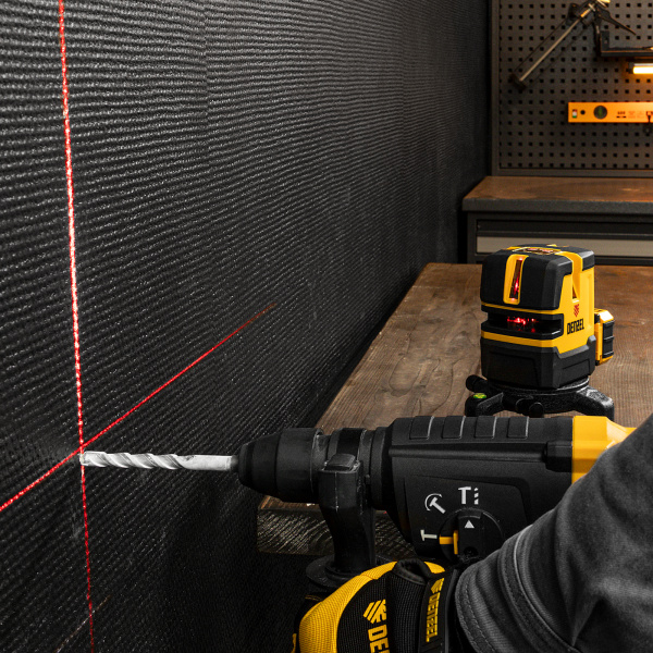 Лазерный уровень DENZEL LX 05 Red, 20 м, 635 нм, аккумулятор Li 5200 mAh, резьба 5/8