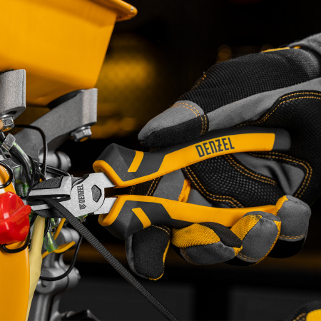 Набор инструментов DENZEL 1/2", 1/4", 3/8", CrV, S2, пластиковый кейс, 144 предмета