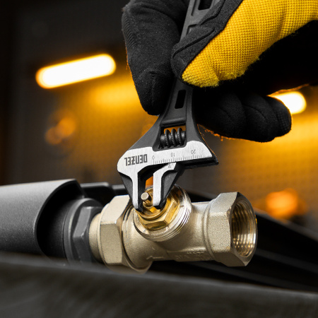 Ключ разводной DENZEL 150 мм, CrV, кованый