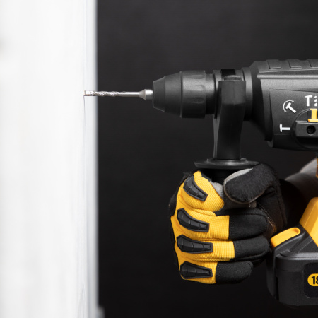 Бур по бетону DENZEL 705002, 4 x 110 мм, двойная спираль, три пылеотводящие кромки