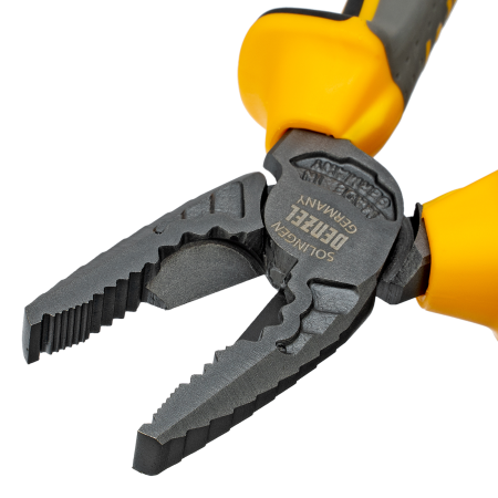 Плоскогубцы комбинированные DENZEL 165 мм, трехкомпонентные рукоятки