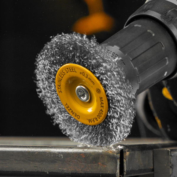 Щетка для дрели DENZEL, 75 мм, Плоская, со шпилькой, нержавеющая витая проволока