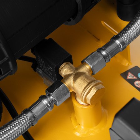 Компрессор безмасл. малошумн. DENZEL DLP-4500/150, 4,5 кВт, 3х1,5 кВт,150 л, 2850 об/мин,750 л/мин Компрессор безмасл. малошумн. DENZEL DLP-4500/150, 4,5 кВт, 3х1,5 кВт,150 л, 2850 об/мин,750 л/мин