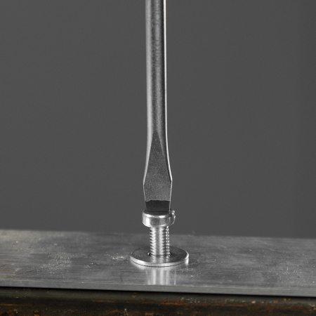 Отвертка DENZEL SL5x100 мм, S2, 3к рукоятка