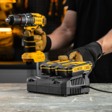 Устройство зарядное для аккумуляторов двухпортовое DENZEL BCH-20-4.0x2, Li-Ion, 20 В, 4.0 А