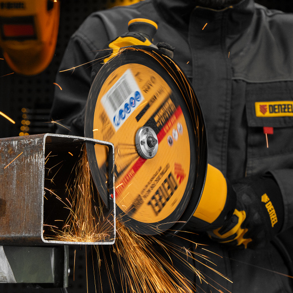 Круг отрезной по металлу DENZEL 73792, 230 x 2 x 22.2 мм