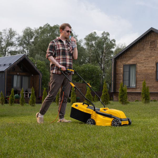 Газонокосилка электрическая DENZEL GMC-1200, шир.,32см, 1200 Вт, 3 уров., травосб. 30 л