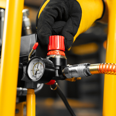 Компрессор безмасл. малошумный DENZEL DLP -3000/50, 3 кВт, 2х1,5 кВт,50 л, 2850 об/мин,500 л/мин