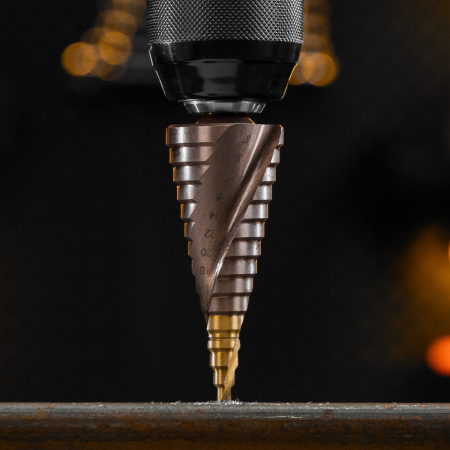 Сверло ступенчатое DENZEL, 4-6-8-10-12-14-16-18-20-22-24-26-28-30-32 мм, Р6М5К5, 6-гр. хвостовик