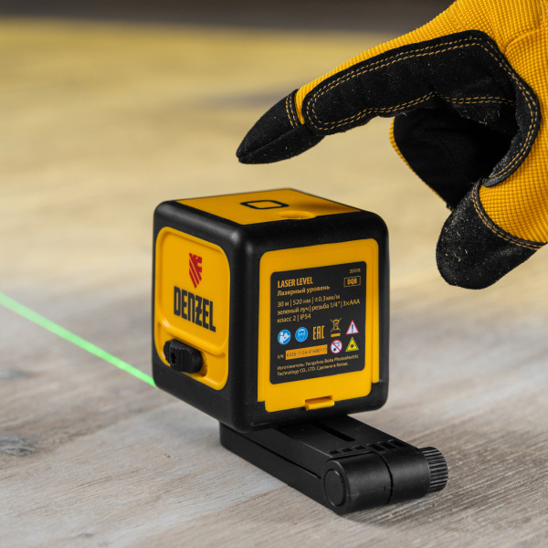 Лазерный уровень  DENZEL DQB, 30 м, зеленый луч, батарейки, сумка