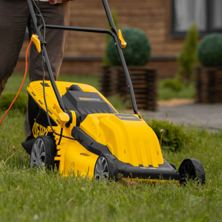 Газонокосилка электрическая DENZEL GMC-2000, шир. 44см, 2000 Вт, 6 уров., травосб. 45 л Газонокосилка электрическая DENZEL GMC-2000, шир. 44см, 2000 Вт, 6 уров., травосб. 45 л