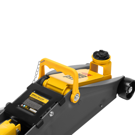 Домкрат гидравлический DENZEL подкатной с фиксатором, 2,8 т, 135-385 мм Домкрат гидравлический DENZEL подкатной с фиксатором, 2,8 т, 135-385 мм