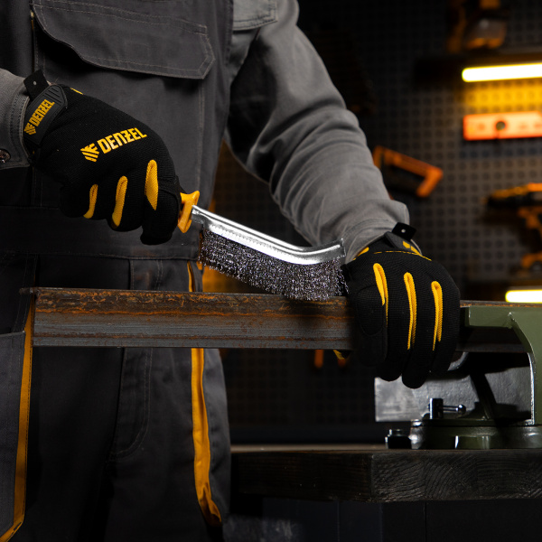 Щетка металлическая с пластмассовой ручкой DENZEL, нержавеющая проволока