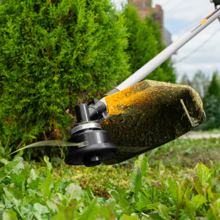 Триммер бензиновый DENZEL DT-52E, 52 см3, неразъемная штанга, электростартер, состоит из 2 частей