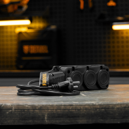 Шнур сетевой Energy Series DENZEL, ПВС, 1,5 м, 2 x 1,5 мм, с неразборной вилкой, черный