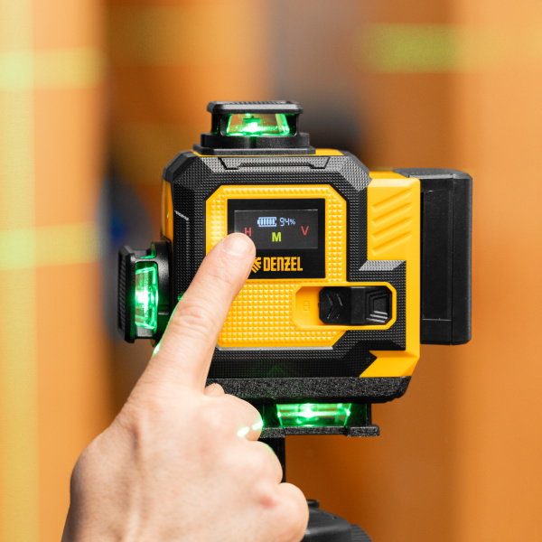 Лазерный уровень мультипризменный DENZEL DLV-360-4C, 30 м, зеленый луч, Li-Ion 2,4 Aч, кейс