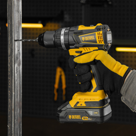 Дрель-шуруповерт аккумуляторная ударная бесщет DENZEL CIDB-IB-18-02, Li-Ion, 18 В, 2 акк.