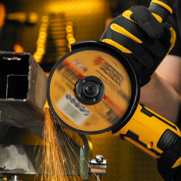 Круг отрезной по металлу DENZEL, 125 х 2,0 х 22,2 мм, WA60TBF