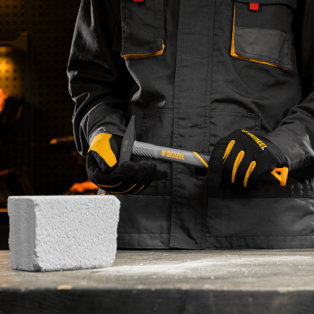 Молоток слесарный DENZEL 200 г, кованый, фибергласовая  рукоятка c TPR покрытием