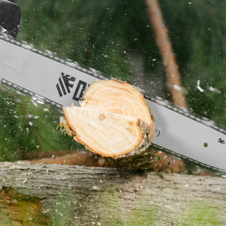 Пила цепная электрическая DENZEL EDS-2200, 2.2 кВт, шина 45 см, шаг 3/8, 62 звена