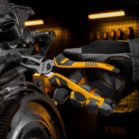 Набор инструментов DENZEL 1/2", 1/4", 3/8", CrV, S2, пластиковый кейс, 144 предмета