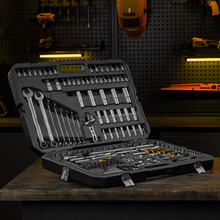 Набор инструментов DENZEL 1/2", 1/4", 3/8", CrV, S2, пластиковый кейс, 216 предметов