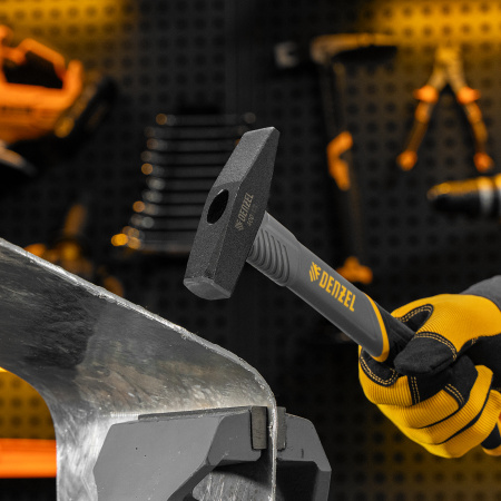 Молоток слесарный DENZEL 400 г, кованый, фибергласовая  рукоятка c TPR покрытием