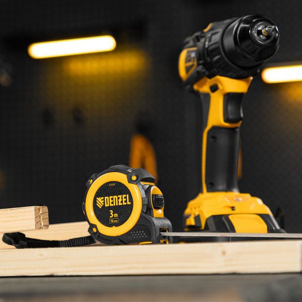 Рулетка DENZEL 31520 3м х 16мм, автоматич. фиксац., нейлон. покрытие, магнит. зацеп, двухстор. разметка