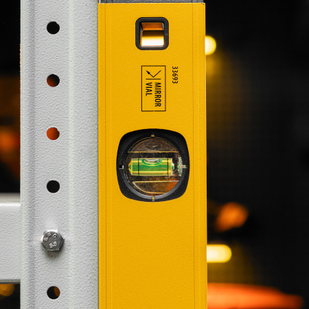 Уровень алюминиевый DENZEL магнит., фрезерованный, 3 глазка (1 зеркал.), 0,5 мм/м, 1000 мм