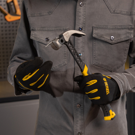 Молоток-гвоздодер DENZEL 450 г, цельнокованый,боек с магнитом, двухкомп. обрезин. рук-ка