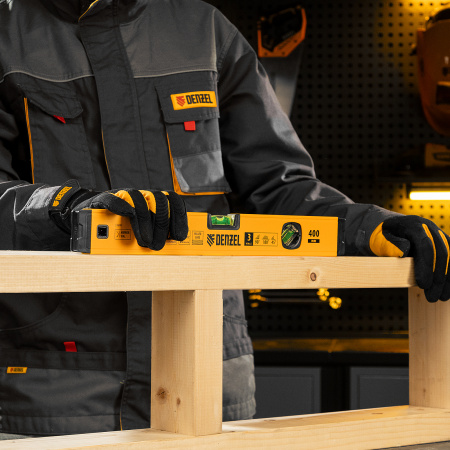 Уровень алюминиевый DENZEL магнит., фрезерованный, 3 глазка (1 зеркал.), 0,5 мм/м, 400 мм